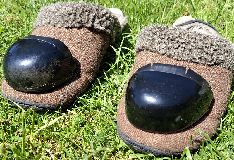 Slippers.png